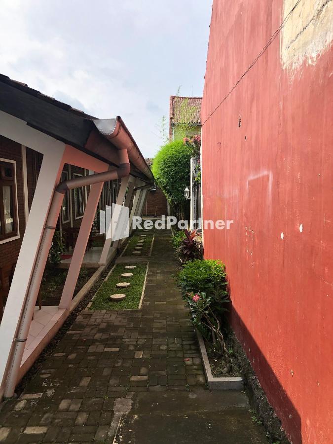 Rifka Annisa Guesthouse Syariah Redpartner Yogyakarta Luaran gambar