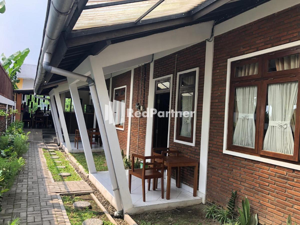 Rifka Annisa Guesthouse Syariah Redpartner Yogyakarta Luaran gambar
